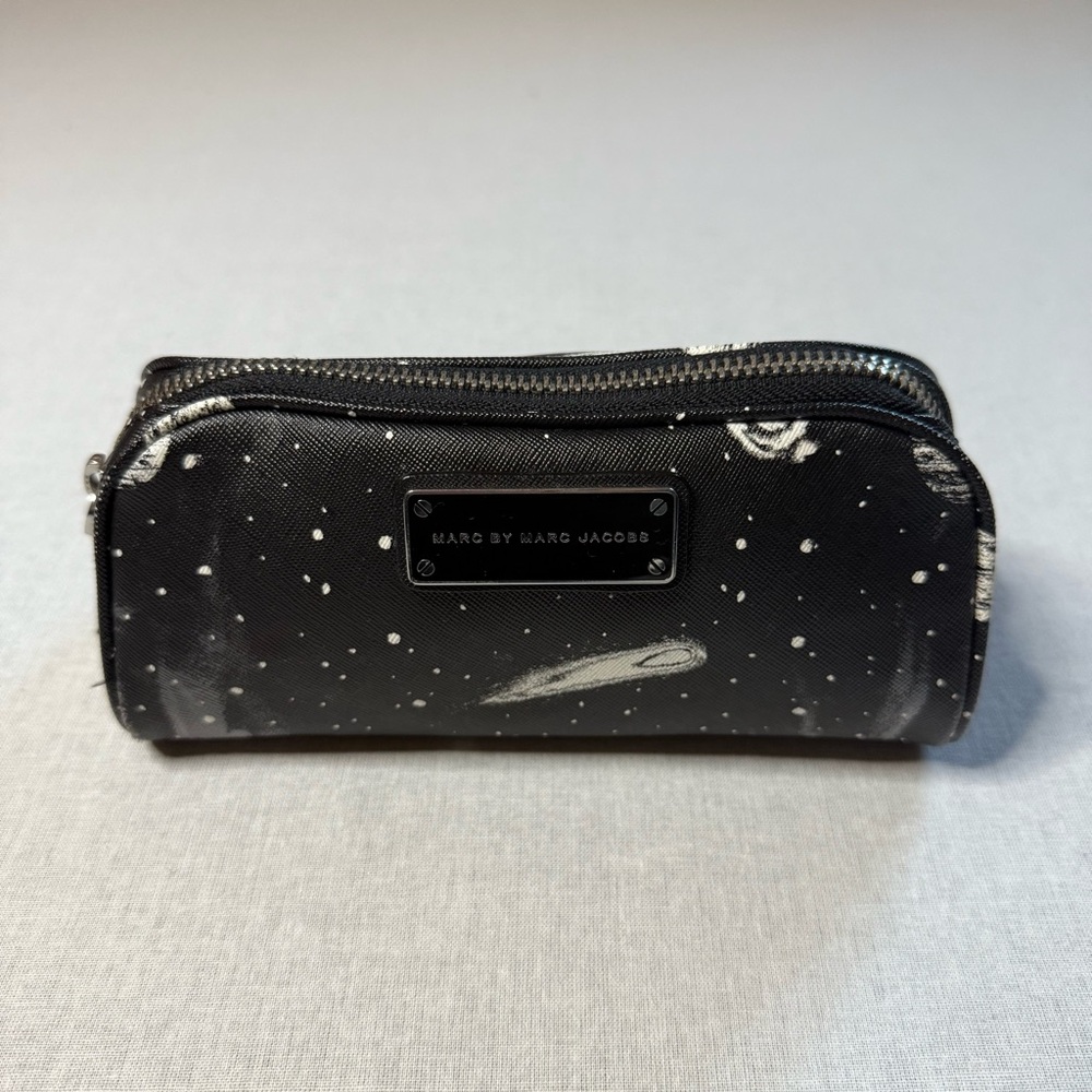 Marc by Marc jacobs black and white comet cosmetic bag